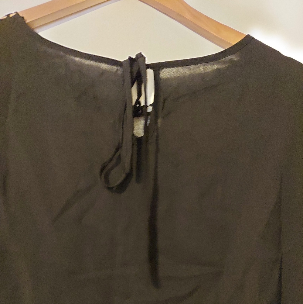 SHEIN blouse - Picture 4 of 5